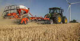 Déchaumeur Optimer XL 5000 au travail