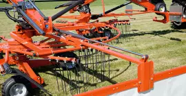 Regolazione idraulica della larghezza d'andana