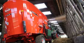 Carro miscelatore a doppia coclea verticale PROFILE PLUS 2 DS al lavoro