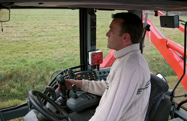 KUHN : Commande monolevier EP en cabine