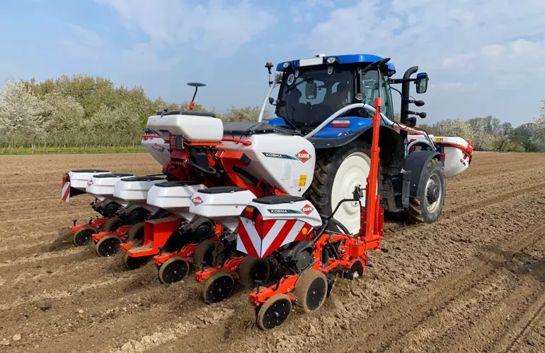 Kosma, la nuova seminatrice leggera di KUHN che facilita il tuo lavoro.