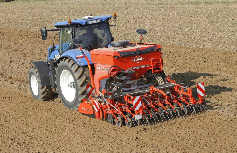 Seminatrice pneumatica integrata ISOBUS VENTA 3030 al lavoro