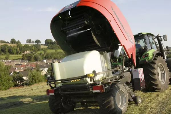 L'anello di avvolgimento con due pre-tensionatori integrati.