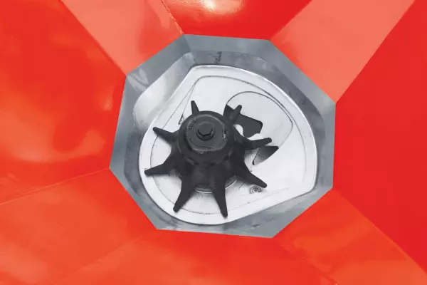 Il sistema CDA (regolazione di distribuzione coassiale) assicura un'ottima distribuzione laterale di fertilizzante.