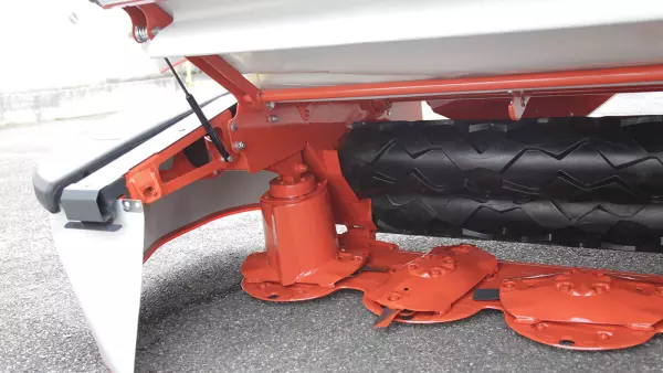 Il condizionatore a rulli SQUAREFLEX è perfettamente adatto per il foraggio delicato