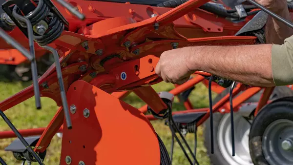 I piccoli rotori montati sul voltafieno GF 13003 T offrono numerosi vantaggi