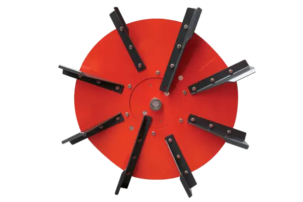 Flusso costante della paglia all'inizio e alla fine della distribuzione grazie alla trasmissione al rotore gestita idraulicamente presente sull'impagliatrice PRIMOR 2060 H