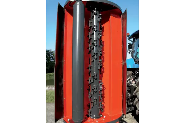 Rullo sensore XTREM di serie su trince laterali della serie SPRING-LONGER 80