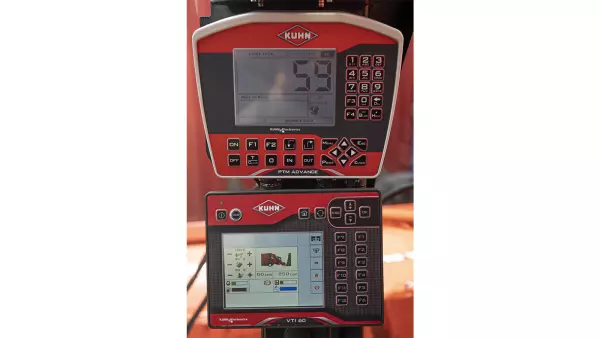 Gli SPW Power vengono guidati utilizzando il joystick in combinazione con il nuovo terminale KUHN VTI60