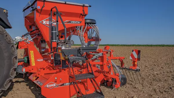 La tramoggia, la testata di distribuzione e il dosatore sono facilmente accessibili.