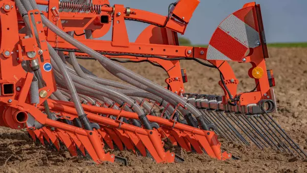 La barra di semina della seminatrice VENTA 100 è più leggera.