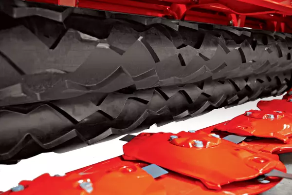 I rulli di gomma SQUAREFLEX sono l'ideale per i foraggi fragili