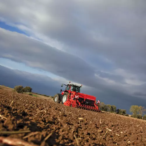 Collegamento idraulico sugli erpici rotanti KUHN