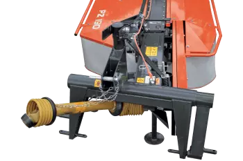 I modelli PZ 170, 190 e 220 possono essere attaccati con facilità a tutti i trattori provvisti di perni di collegamento di cat. 1 o 2.