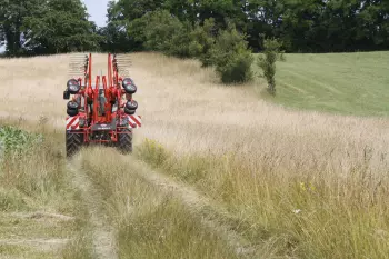 Nessuna necessità di rimuovere i bracci forche per gli spostamenti su strada a differenza del modello a rotore singolo
