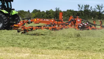 La qualità del lavoro è ineccepibile con i due voltafieno GF 15003 T e GF 17003 T.