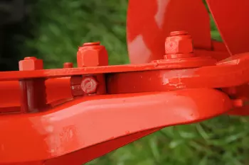 Il dispositivo di sicurezza Safe-T viene attivato da una rottura netta per trazione in seguito a una forza sulla punta di 3000 kg