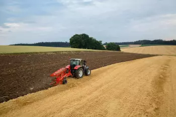 Gli ampi spazi liberi del MASTER 103 offrono un'eccezionale capacità d'interramento.