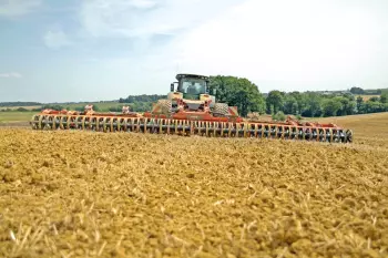 L'innovazione STEADY CONTROL assicura una profondità di lavorazione delle stoppie perfettamente uniforme.