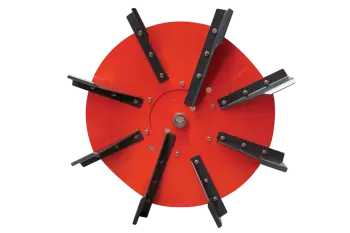 Uniforme quantità di paglia distribuita e capi felici grazie all'impagliatrice distributrice KUHN PRIMOR 3570 M