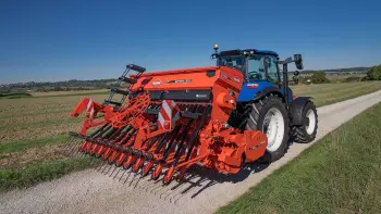 Seminatrice fissata sul rullo dell'erpice rotante