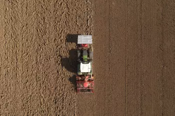 Tramoggia frontale TF 1512 al lavoro con una BTF