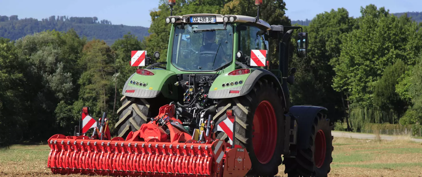 Modello HR 1020-1030-1040 al lavoro